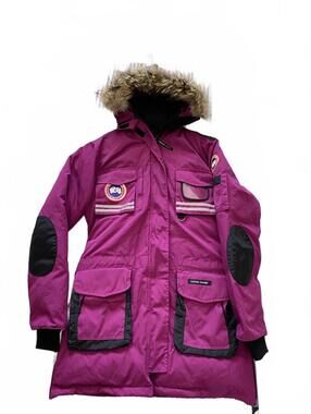 RARE Archival Canada Goose Snow Mantra Parka – Magenta/Pink – Women’s L